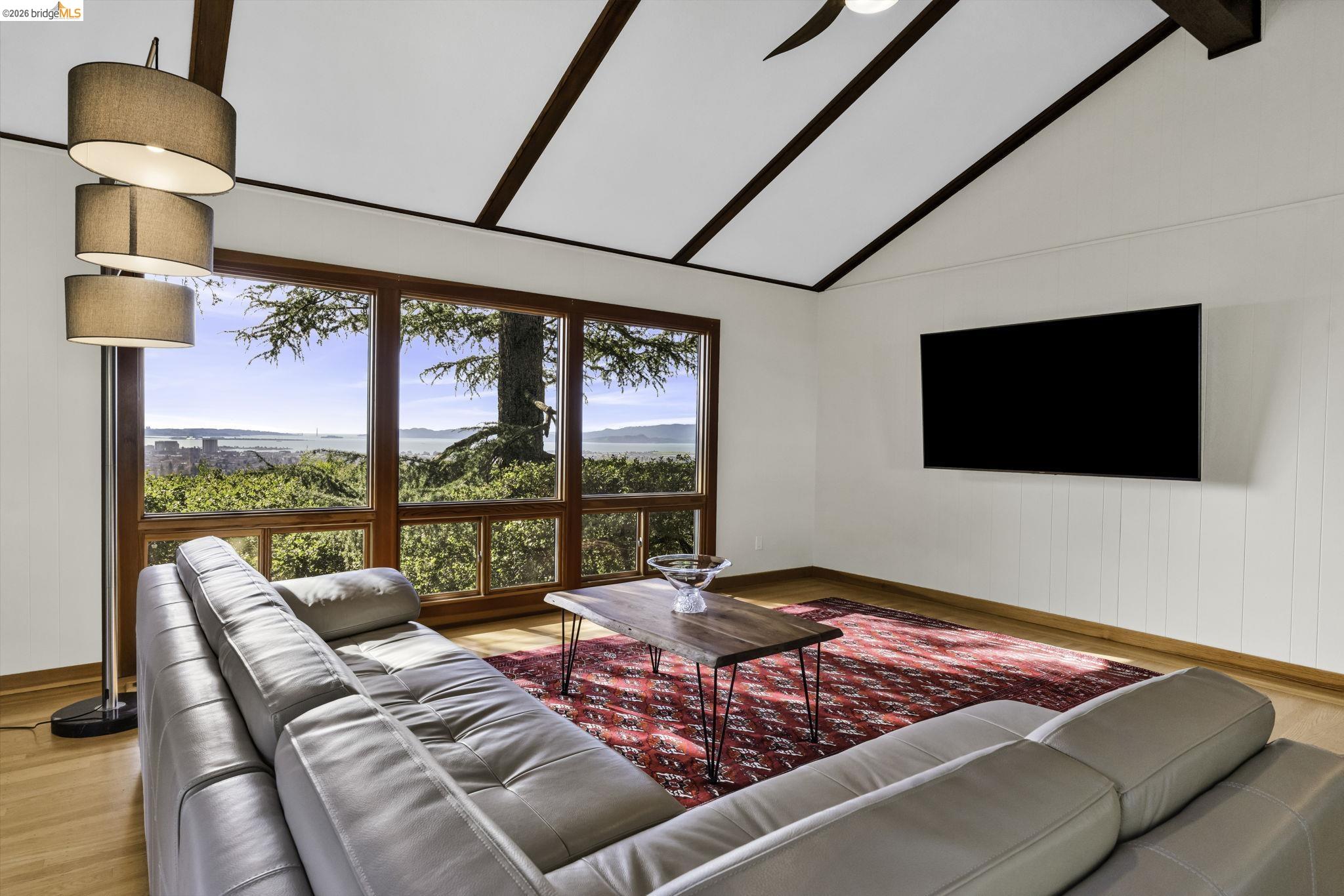 641 Alvarado Road Berkeley, CA 94705 - Photo 12 of 60