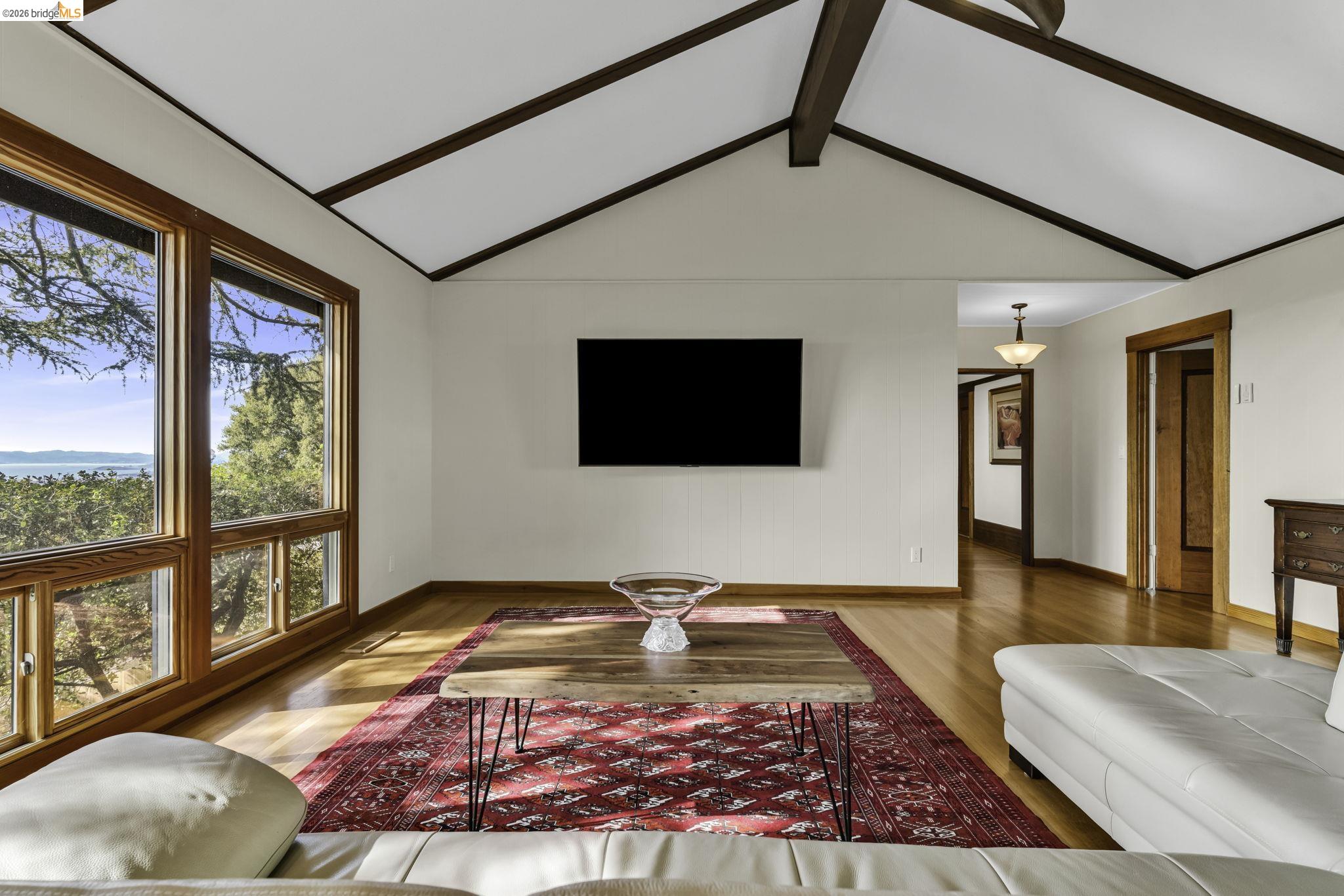 641 Alvarado Road Berkeley, CA 94705 - Photo 13 of 60