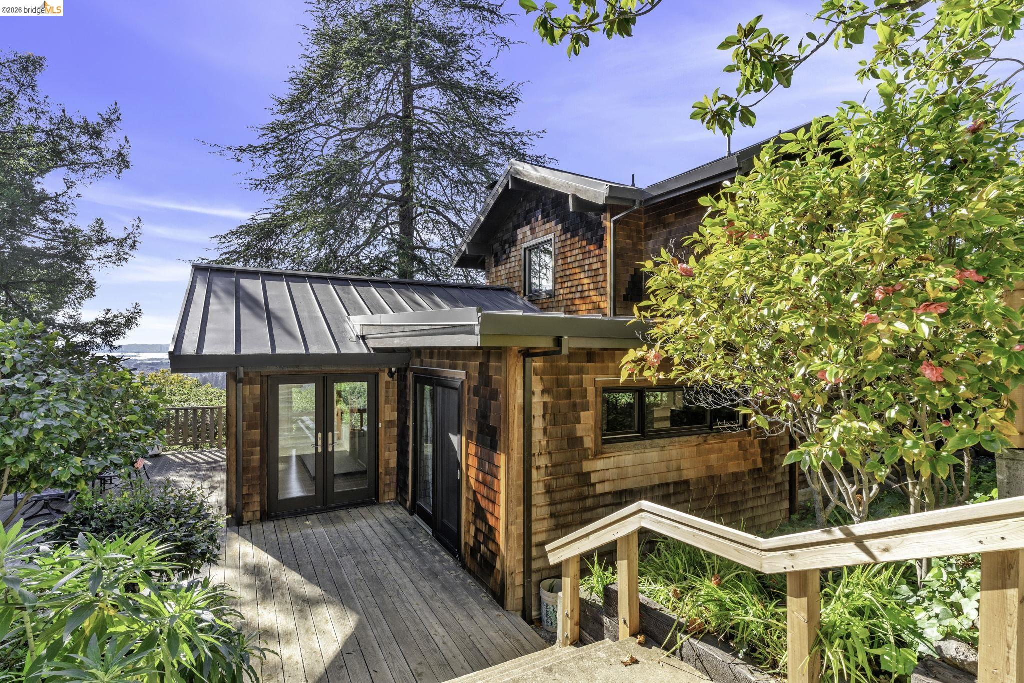 641 Alvarado Road Berkeley, CA 94705 - Photo 4 of 60