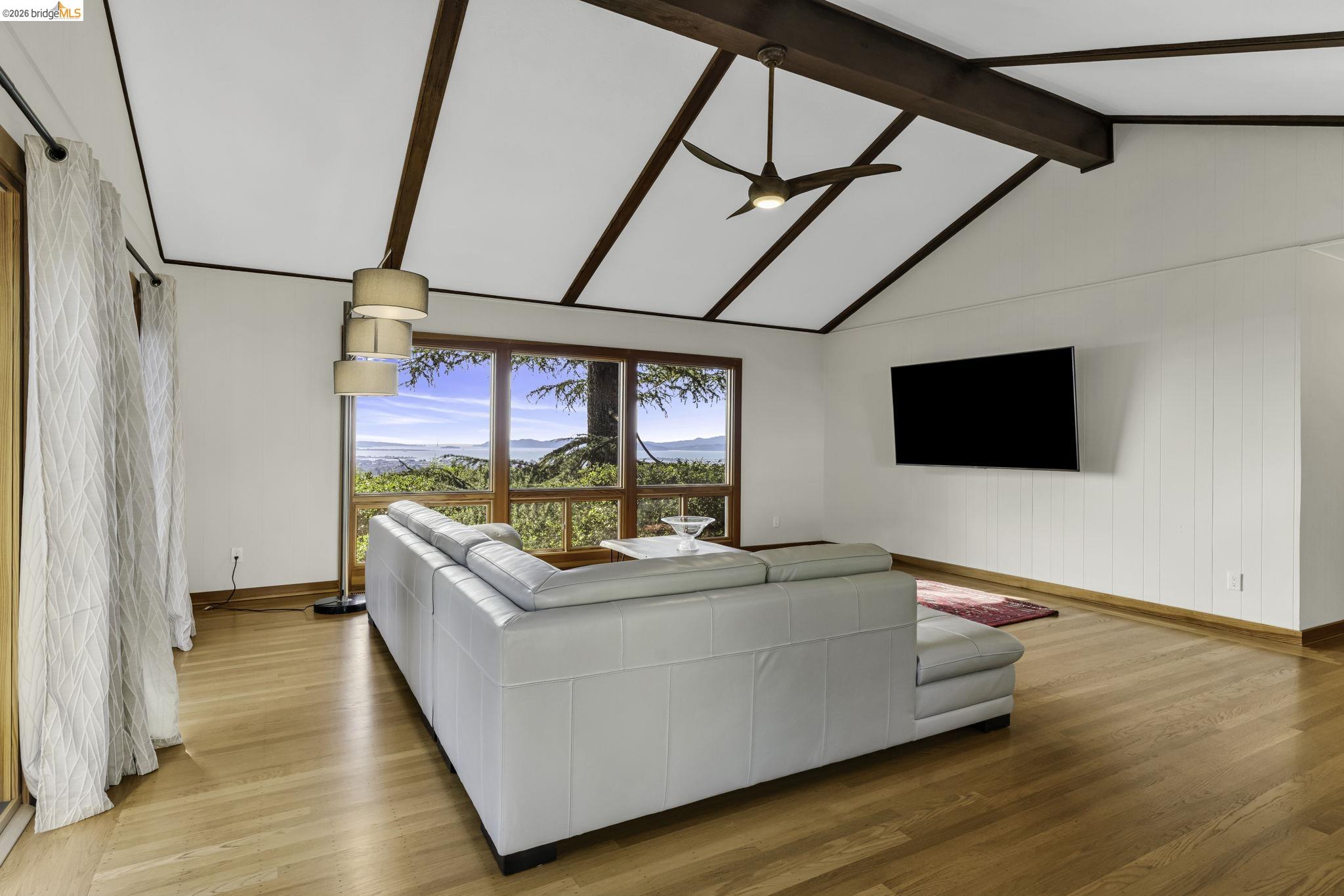 641 Alvarado Road Berkeley, CA 94705 - Photo 10 of 60