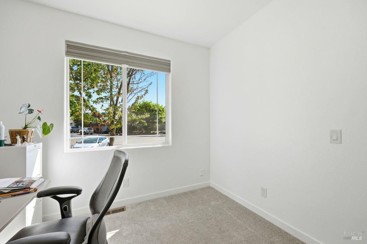 164 Fulton Place Windsor, CA 95492 - Photo 22 of 50 a view of a workspace with a window
