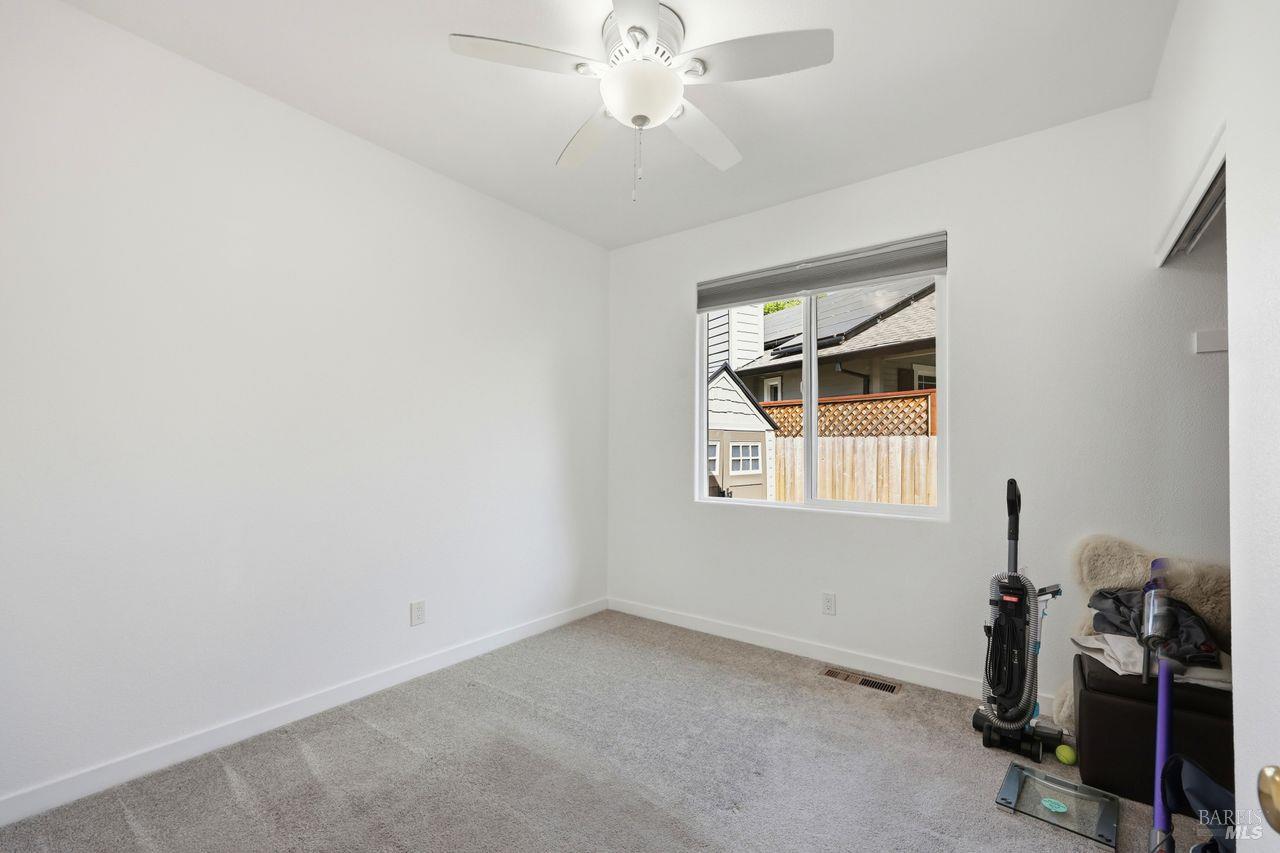 164 Fulton Place Windsor, CA 95492 - Photo 27 of 50 a view of a livingroom with a window