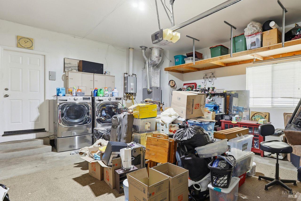 164 Fulton Place Windsor, CA 95492 - Photo 29 of 50 a room with gym equipment