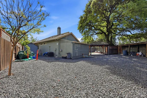 $795,000 | 164 Fulton Place, Windsor, CA 95492