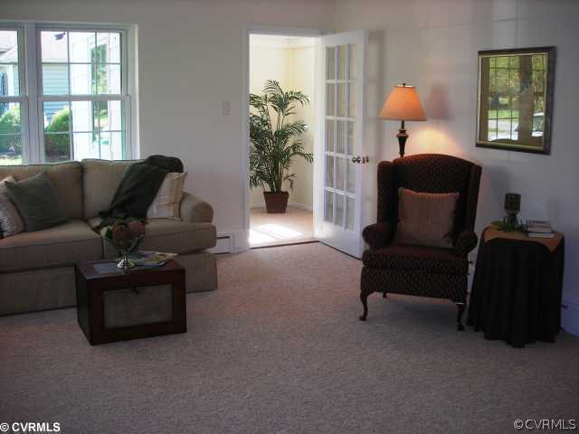 9131 Rutland Road Mechanicsville, VA 23116 - Photo 4 of 12 Living Room - VERY TRADITIONAL FEEL WITH BRIGHT & OPEN FEEL OF MUCH NEWER HOMES...
