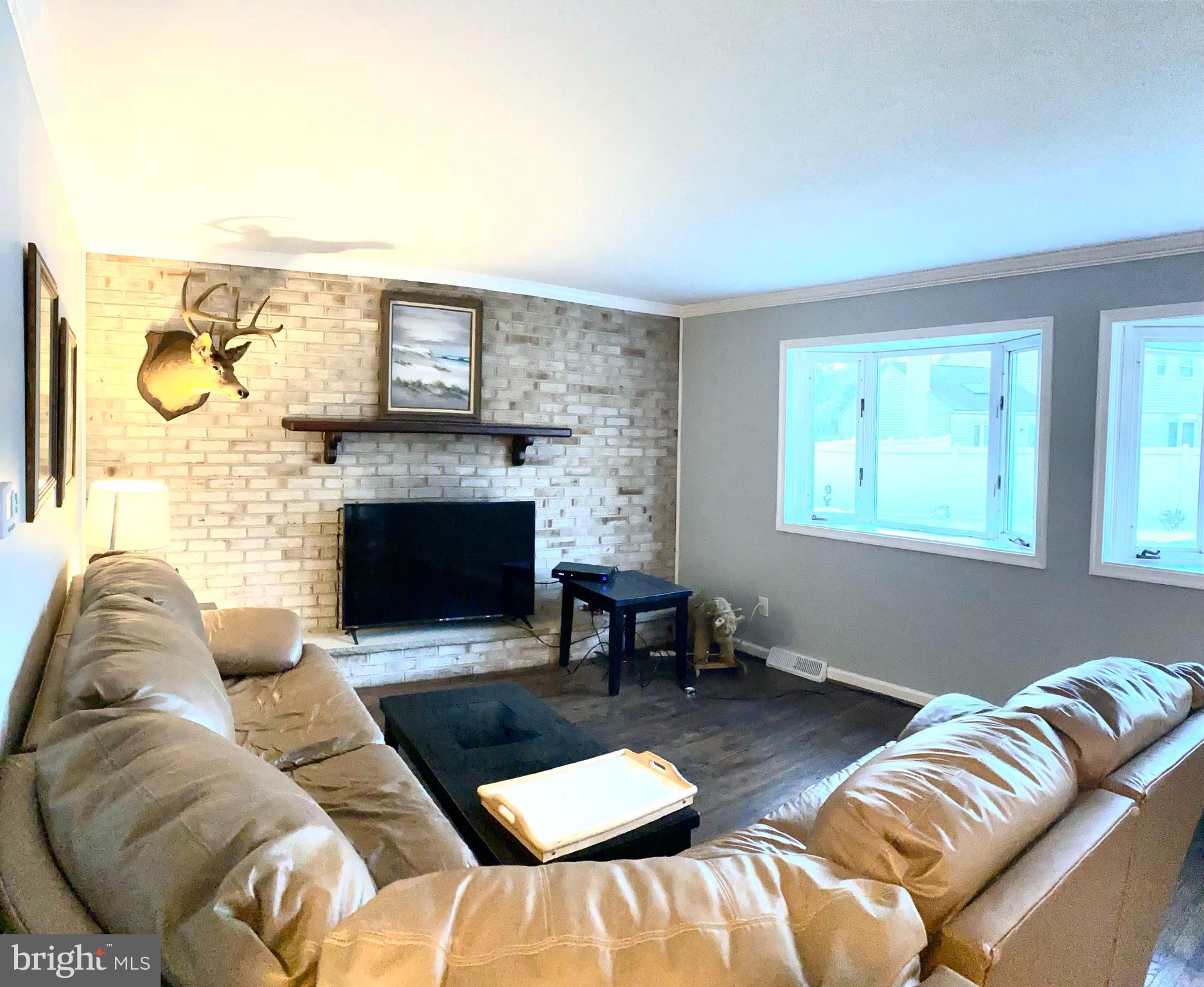 1742 Creek Road Hatfield, PA 19440 - Photo 2 of 6 Gallery Image 2