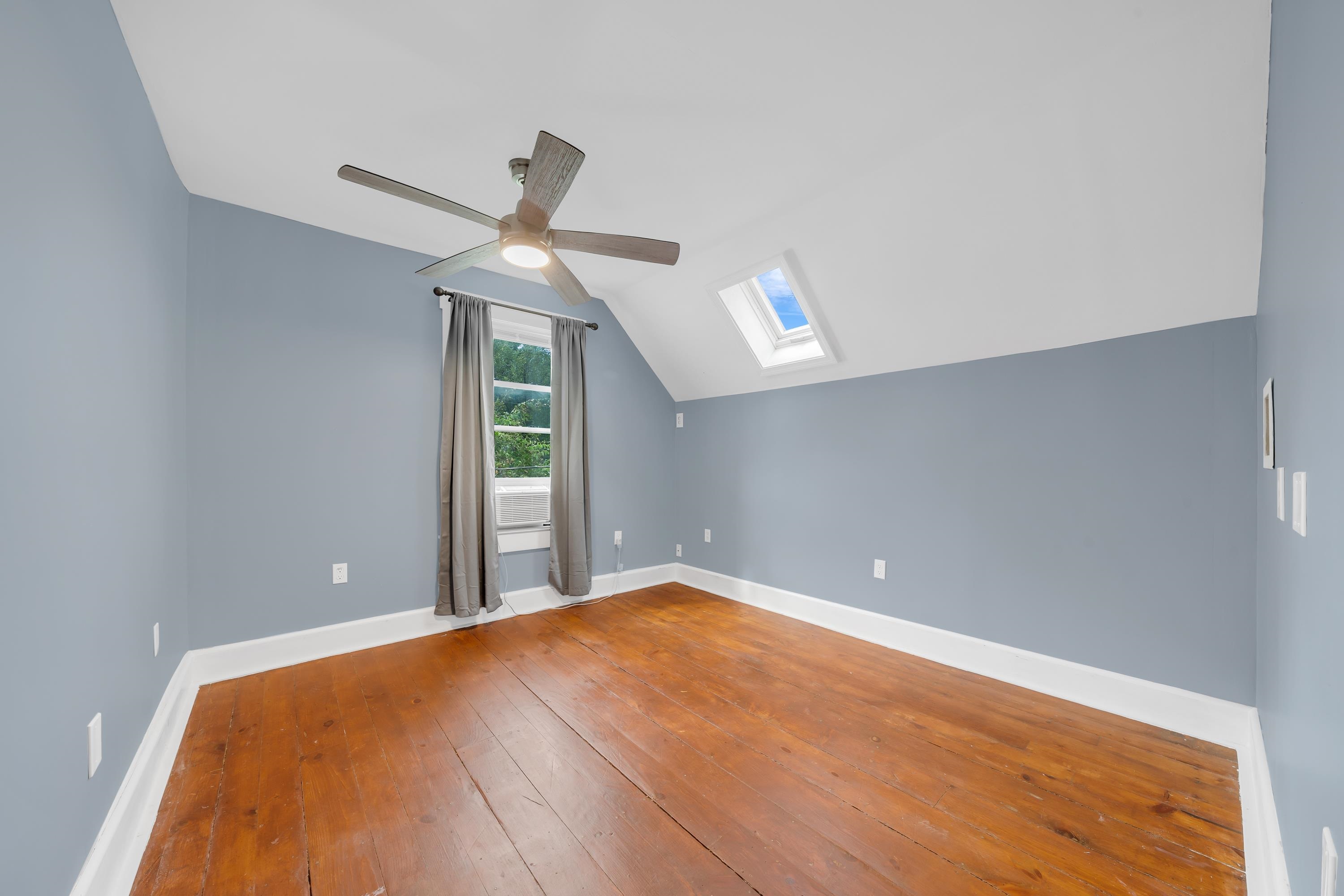 9 Grove Street Derry, NH 03038 - Photo 10 of 23