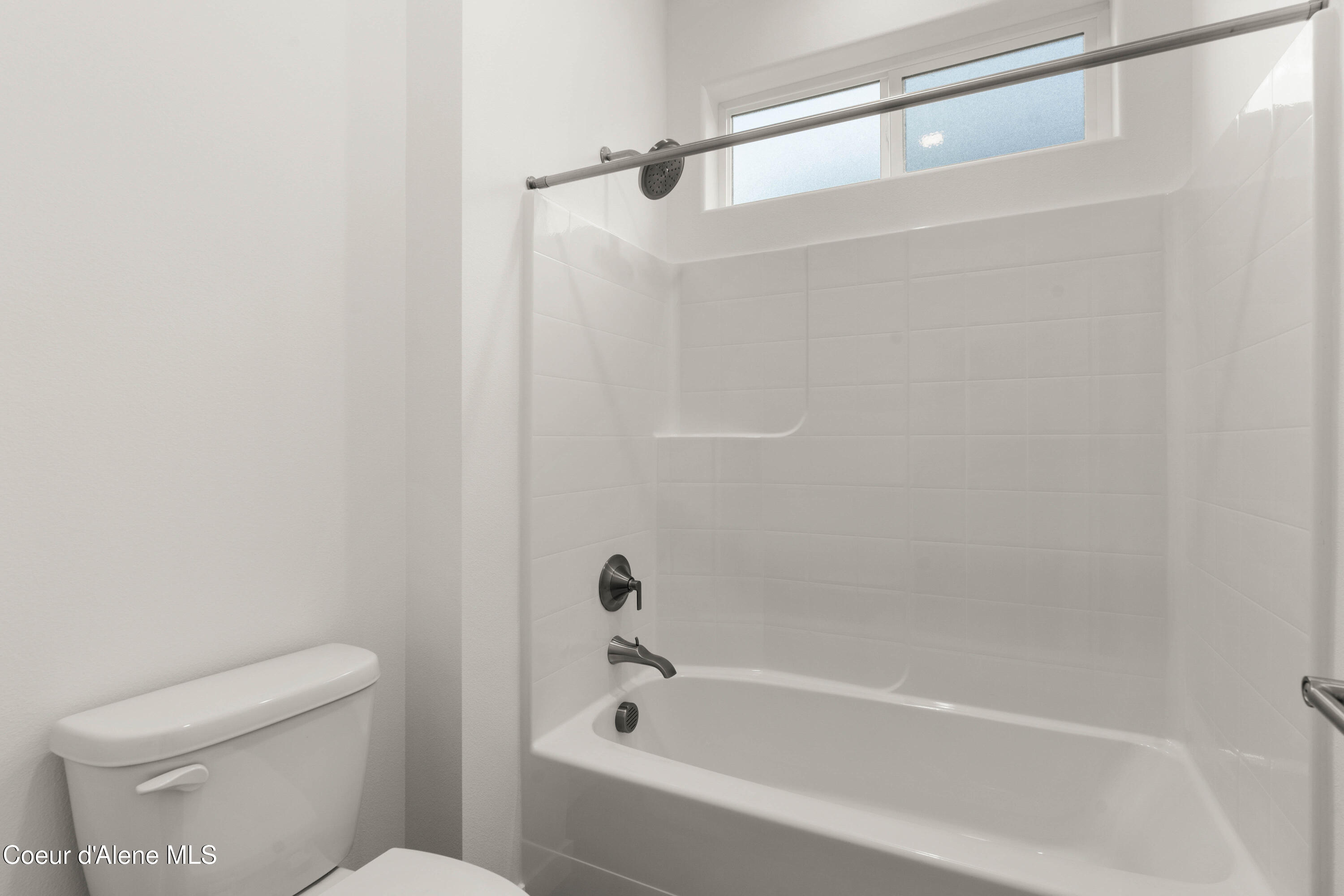 3331 North Segar Loop Post Falls, ID 83854 - Photo 22 of 51 21 - Guest Bath