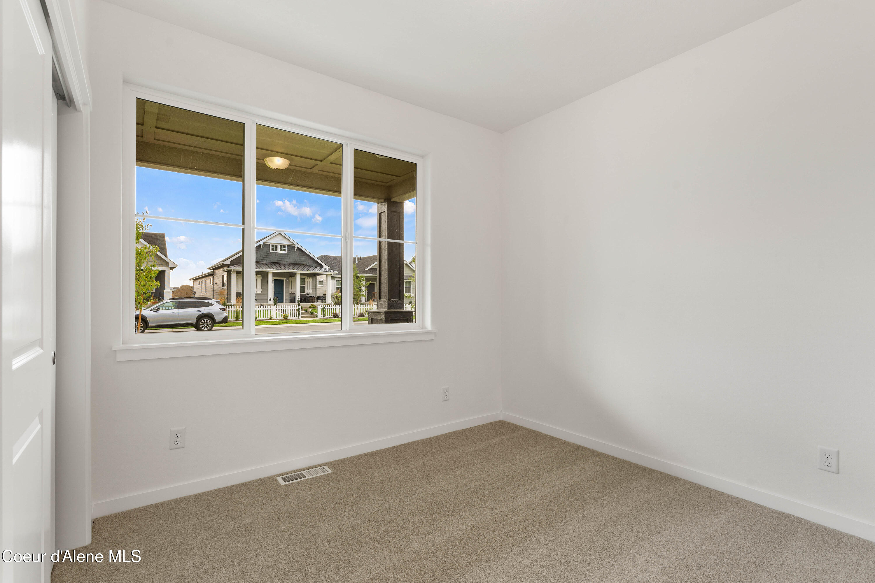 3331 North Segar Loop Post Falls, ID 83854 - Photo 23 of 51 22 - Guest Room