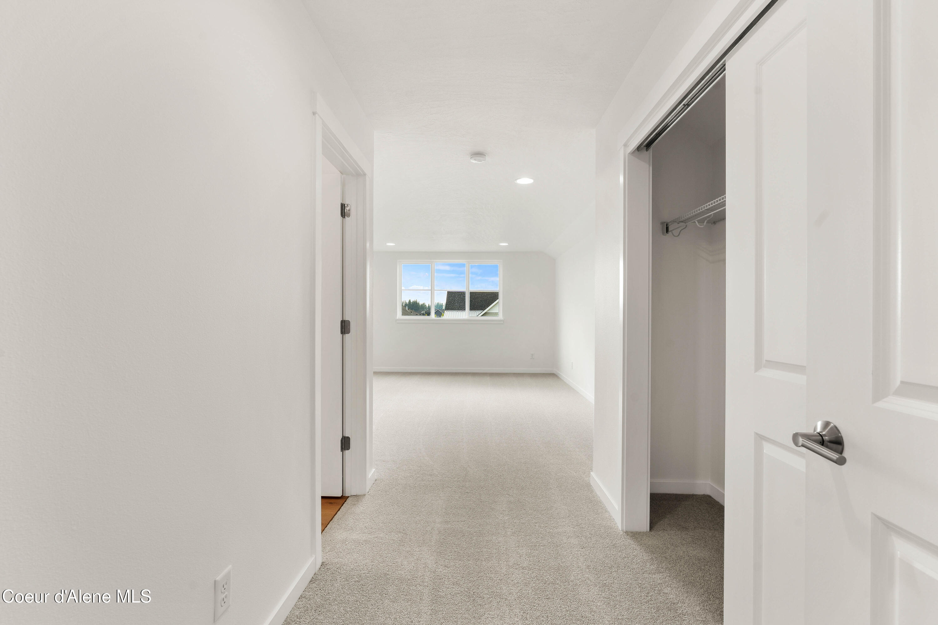 3331 North Segar Loop Post Falls, ID 83854 - Photo 26 of 51 25 - Entry Hall