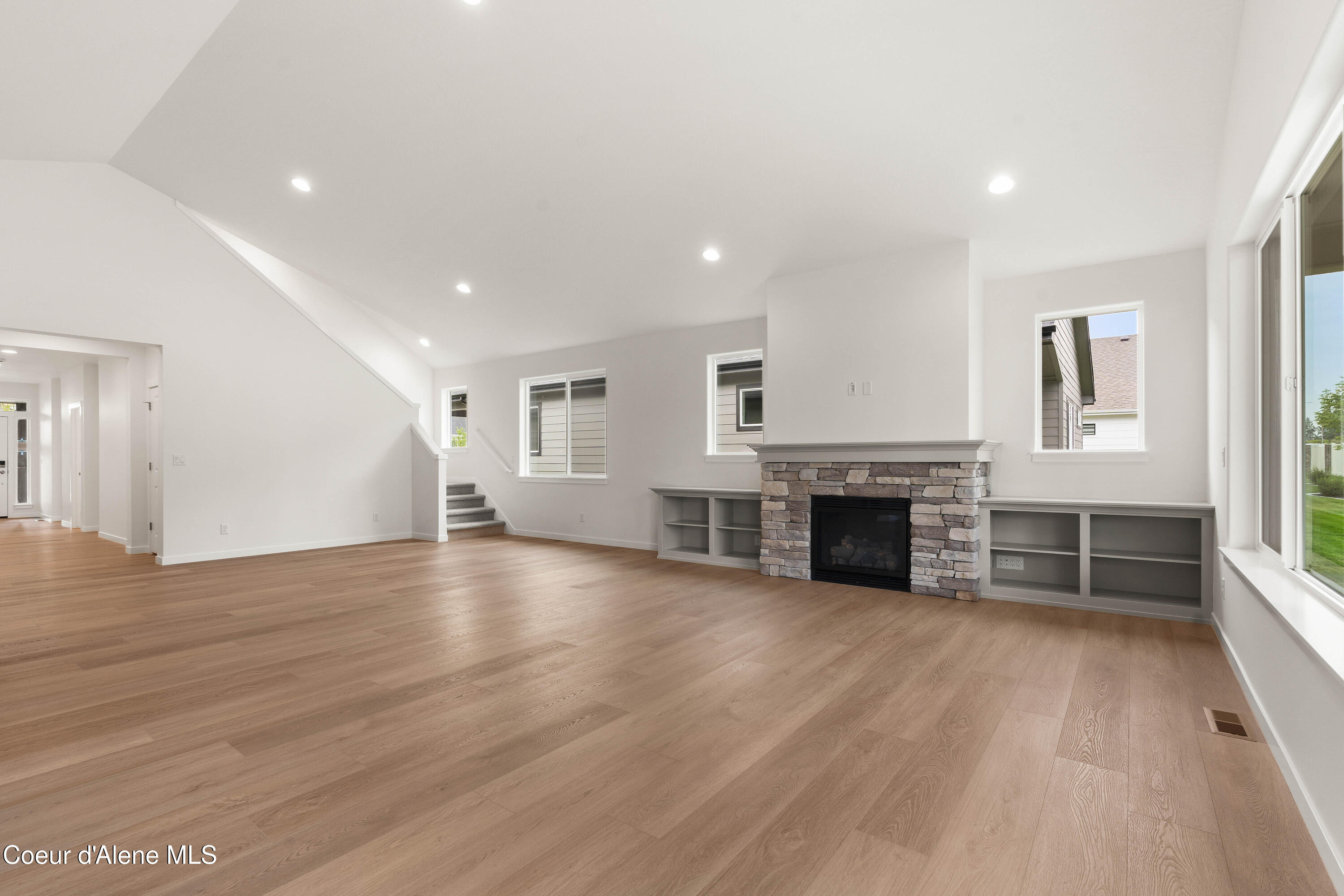 3331 North Segar Loop Post Falls, ID 83854 - Photo 8 of 51 7 - Living Room