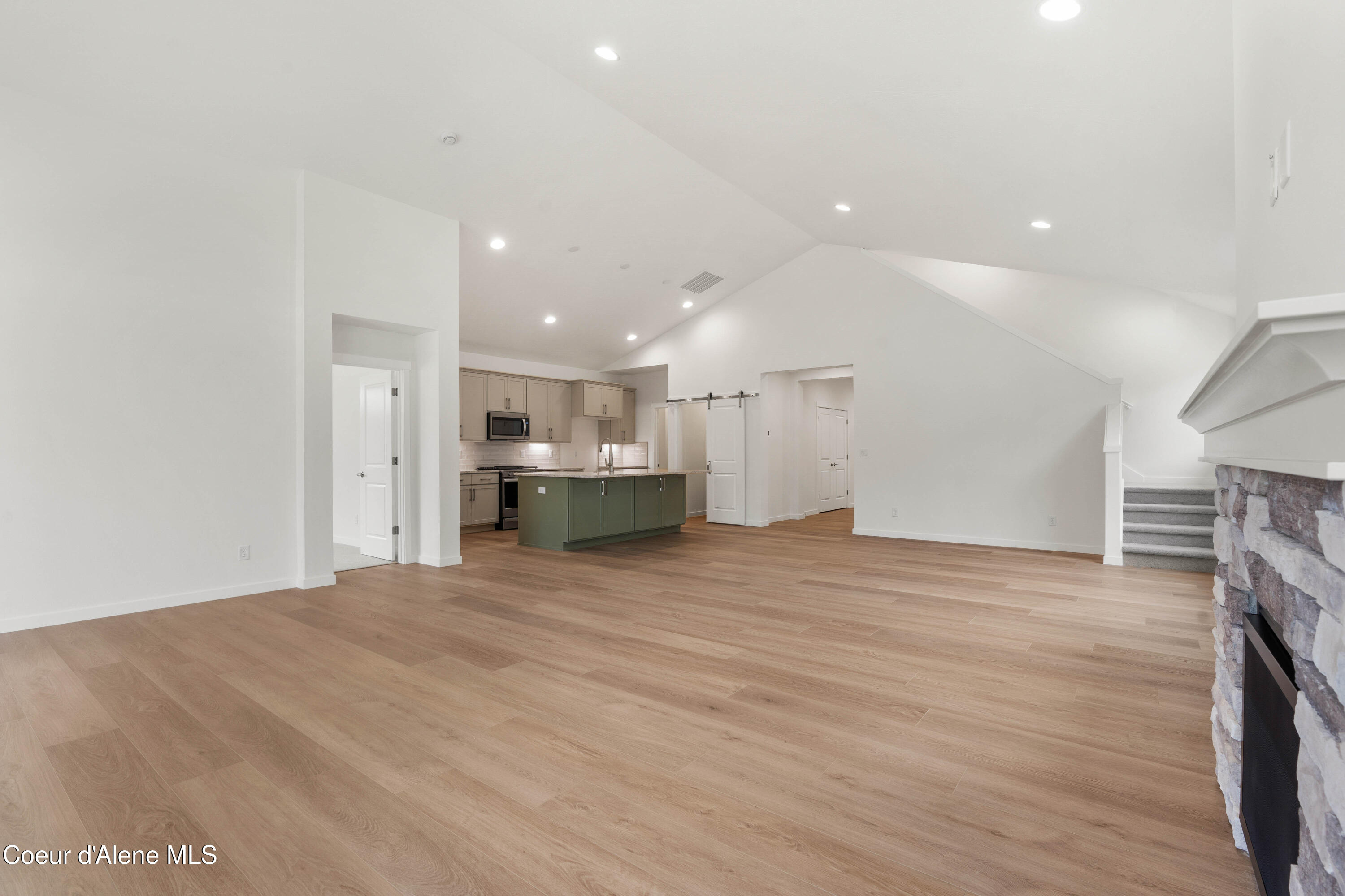 3331 North Segar Loop Post Falls, ID 83854 - Photo 10 of 51 9 - Living Room