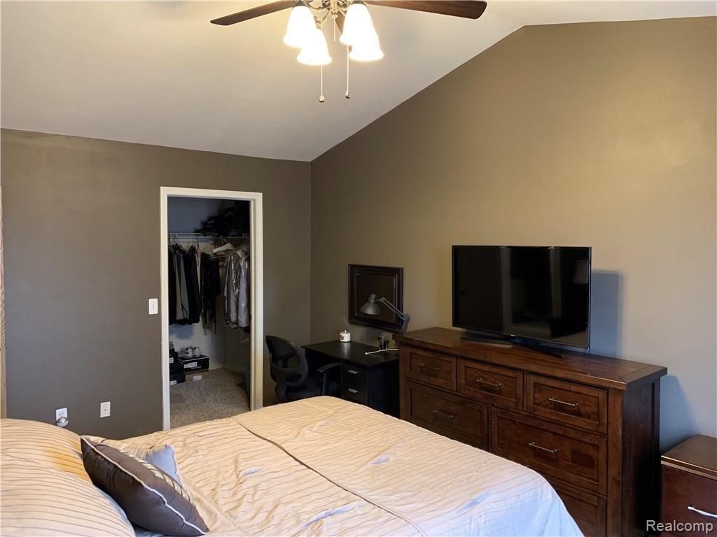 13993 Watersway Drive, Unit 70 Gibraltar, MI 48173 - Photo 18 of 23