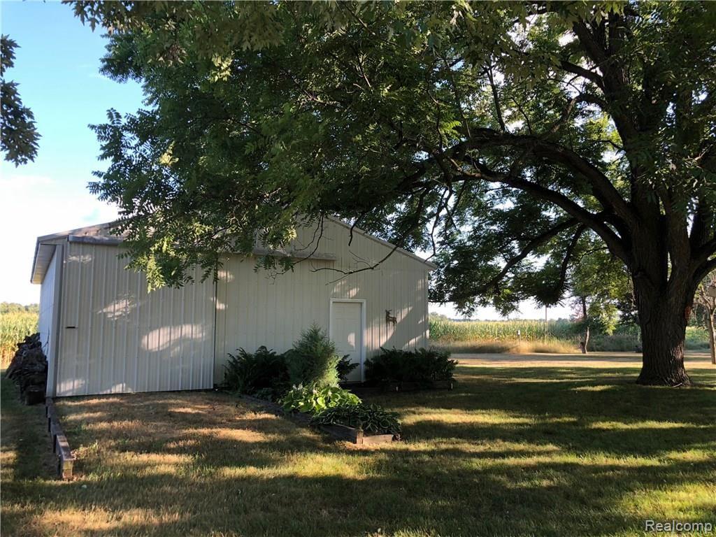 6452 East Bennington Road Durand, MI 48429 - Photo 21 of 28 20.JPG