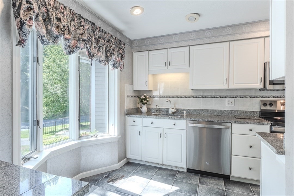 4105 Woodbridge Road, Unit 4105 Peabody, MA 01960 - Photo 3 of 39