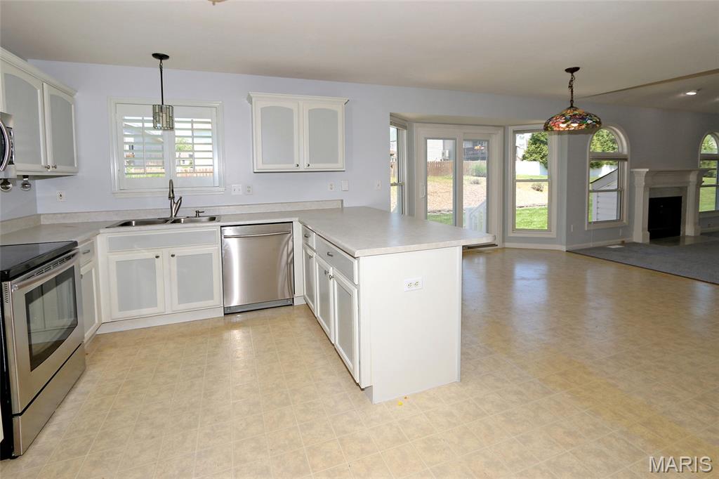 204 Jacobs Way St. Peters, MO 63376 - Photo 10 of 29