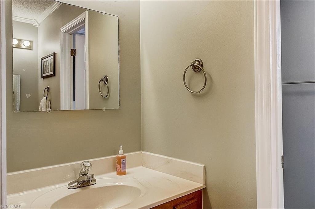 561 Adams Gate Road Winston-Salem, NC 27107 - Photo 19 of 42 Gallery Image 19