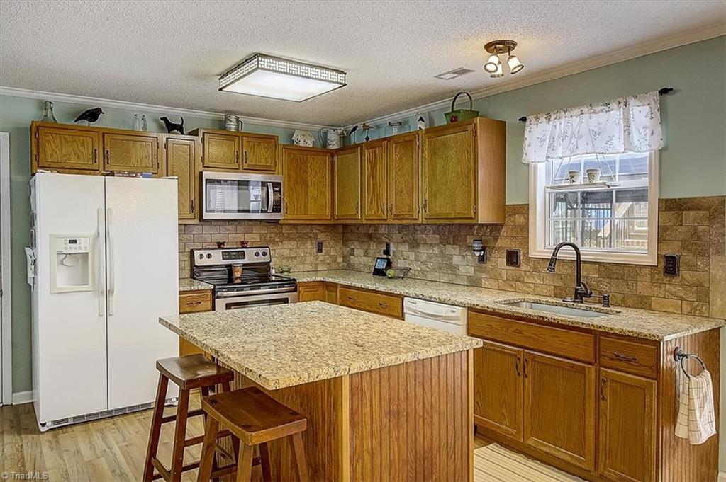 561 Adams Gate Road Winston-Salem, NC 27107 - Photo 8 of 42 Gallery Image 8