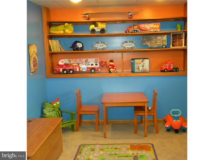 937 Kearsley Road Sicklerville, NJ 08081 - Photo 13 of 16 Den