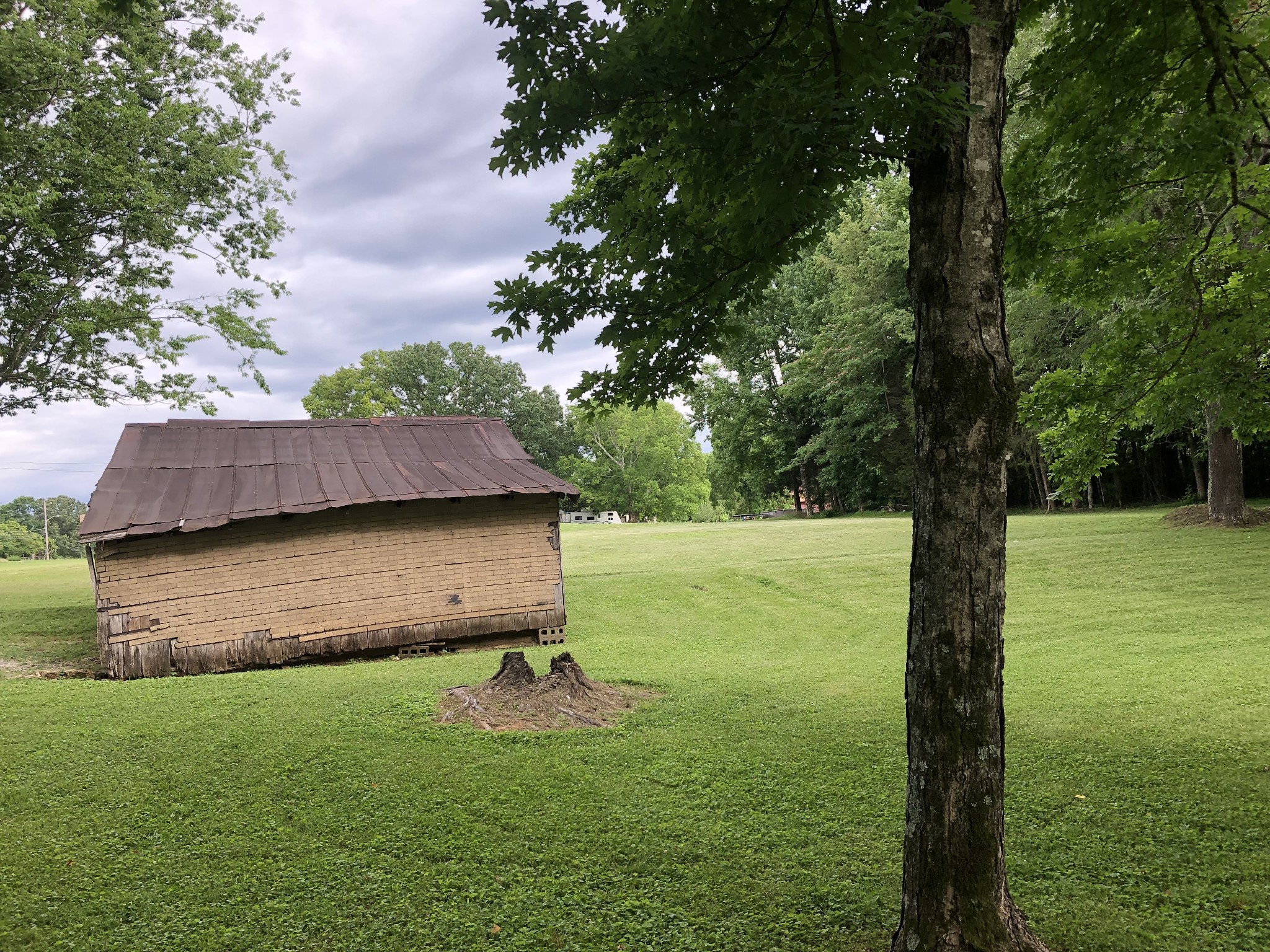 629 A Fall River Road Lawrenceburg, TN 38464 - Photo 38 of 38 a view of a yard