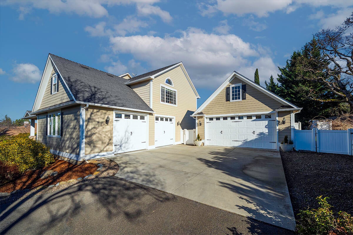 3343 Lone Pine Road Medford, OR 97504 - Photo 40 of 47 Attached 2-Car Garage & Detached 2-Car Garage