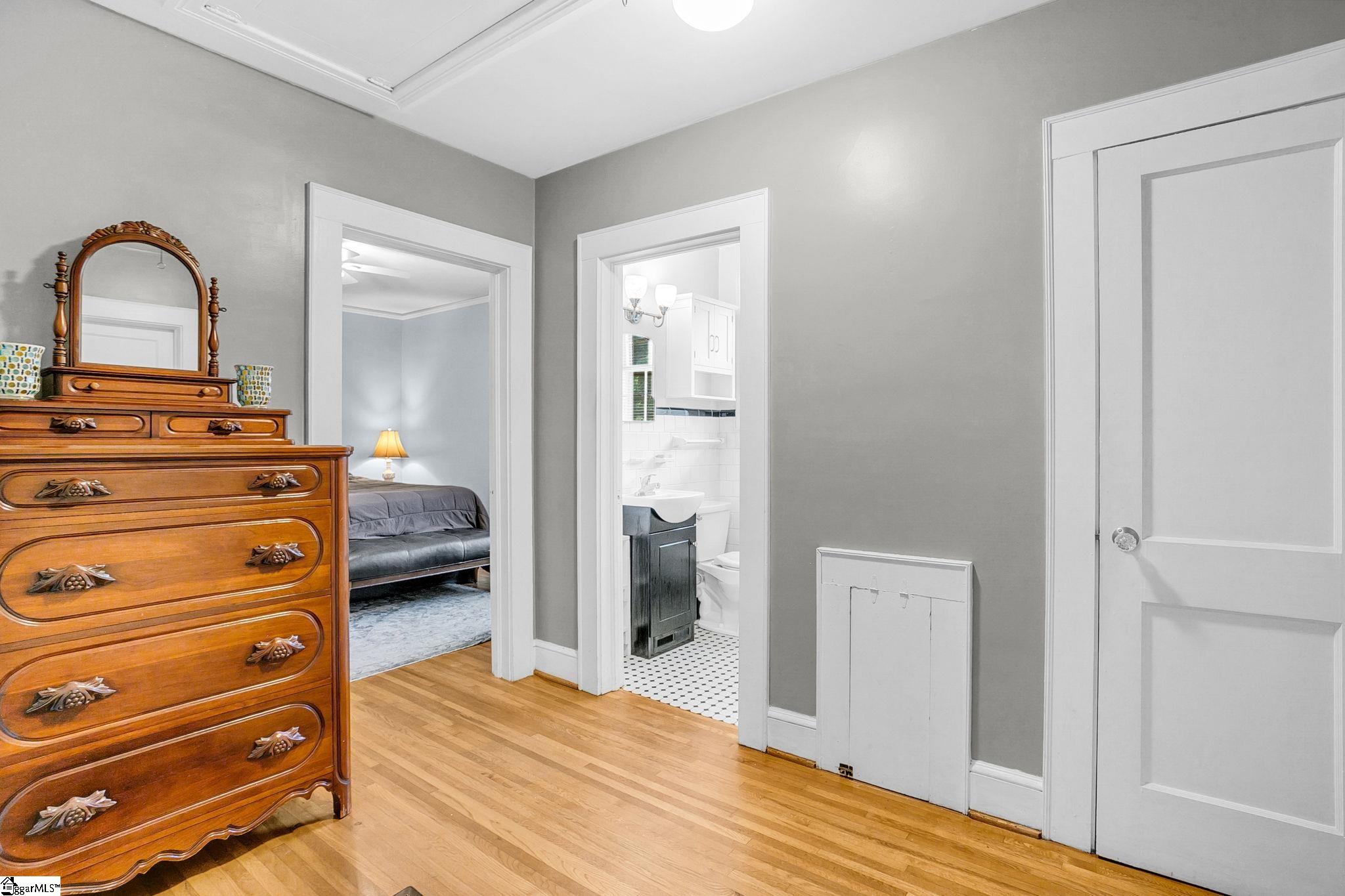 3106 Old Buncombe Road Greenville, SC 29609 - Photo 23 of 50