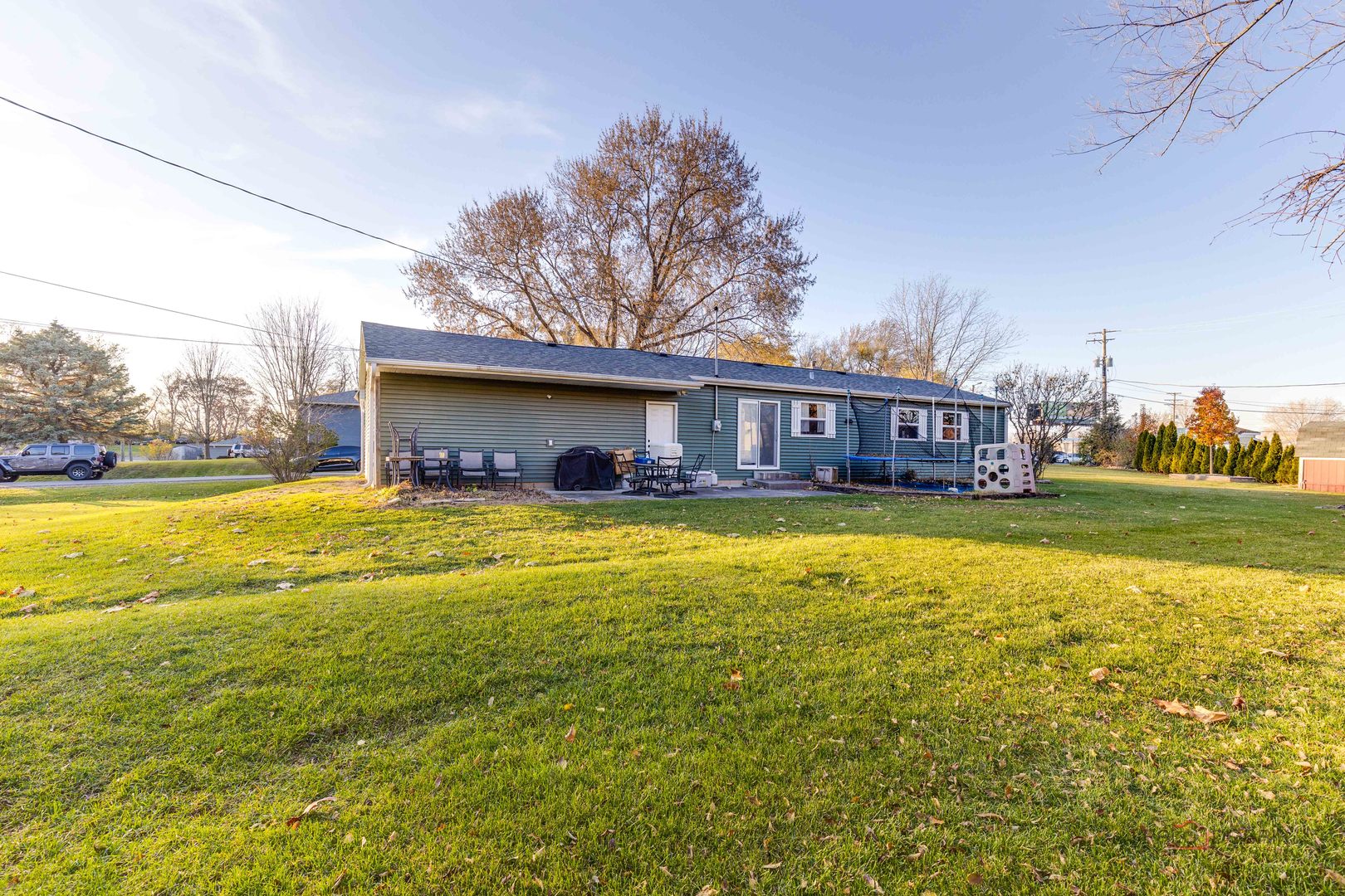 612 Kent Road McHenry, IL 60051 - Photo 14 of 18 a view of a house with a swimming pool