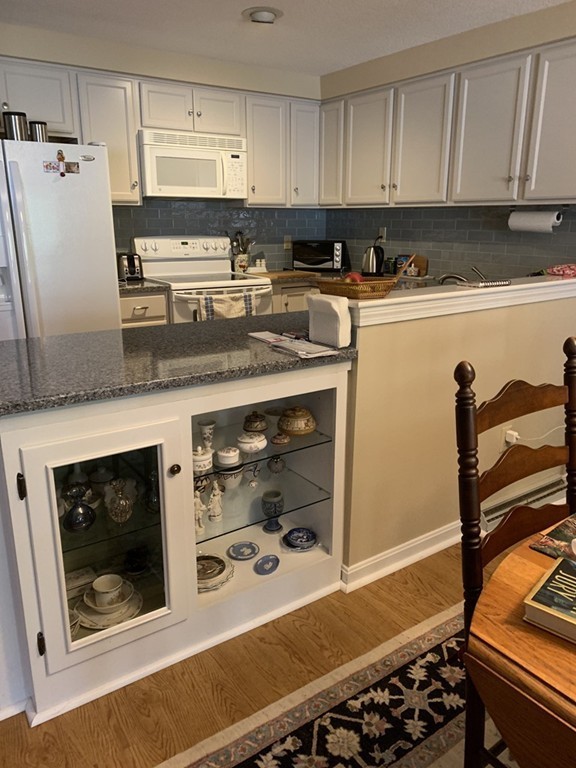 128 Village Post Road, Unit 128 Danvers, MA 01923 - Photo 3 of 11 Gallery Image 3