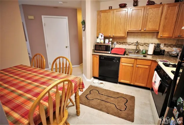 $2,750 | 1303 Blossom Circle, Dayton, NJ 08810