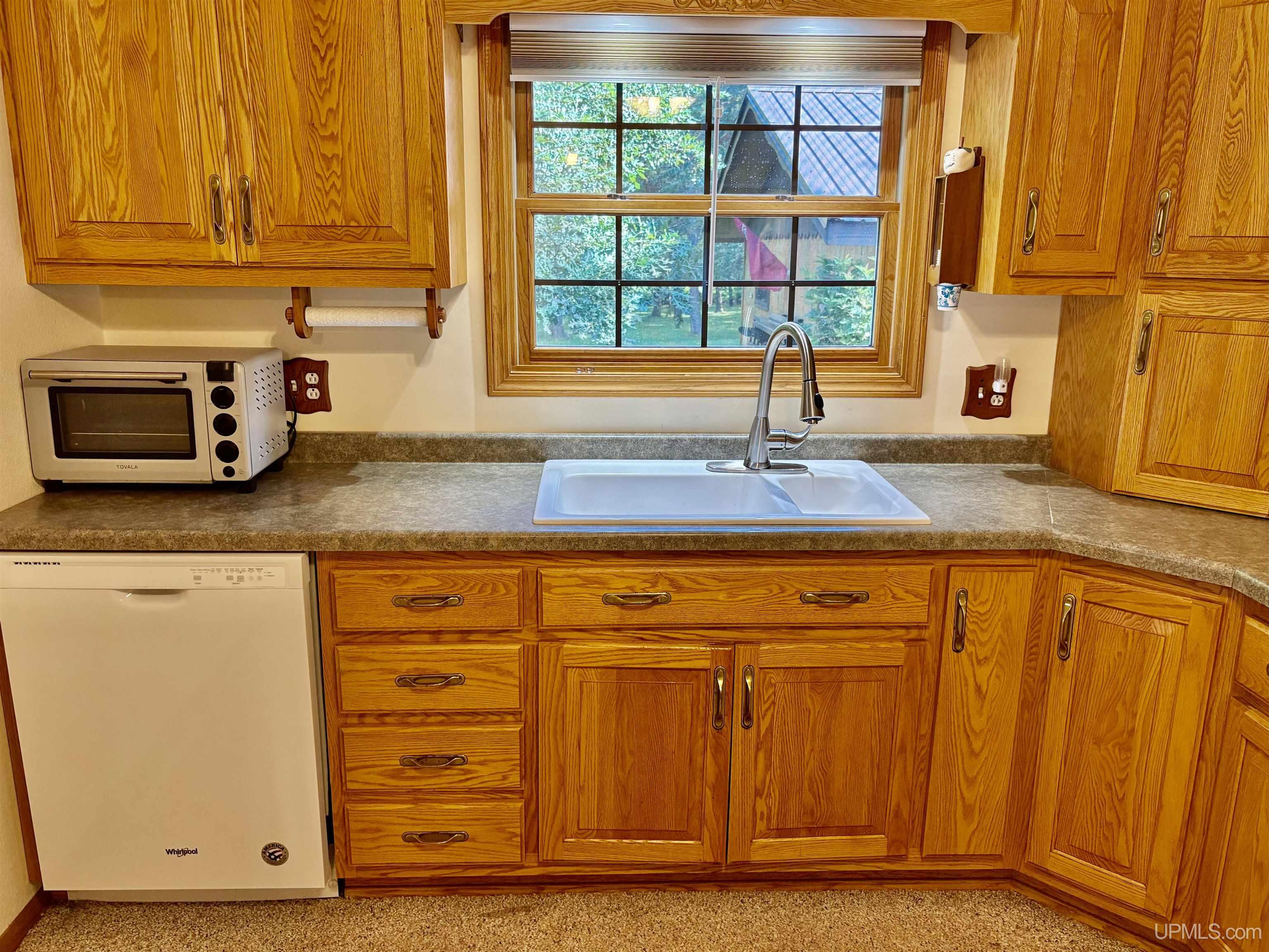 N11281 Lake Road Ironwood, MI 49938 - Photo 6 of 37