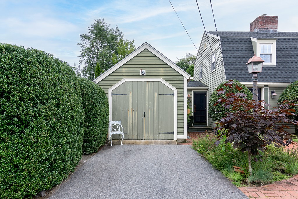 78 Westfield Road Warwick, RI 02888 - Photo 26 of 27 Gallery Image 26