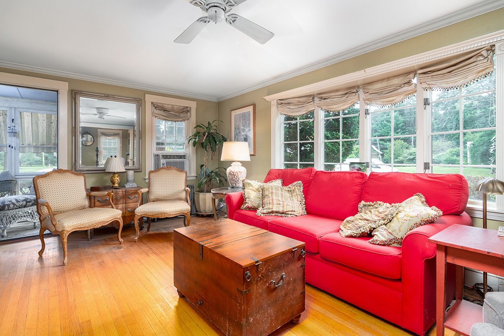 78 Westfield Road Warwick, RI 02888 - Photo 10 of 27 Gallery Image 10