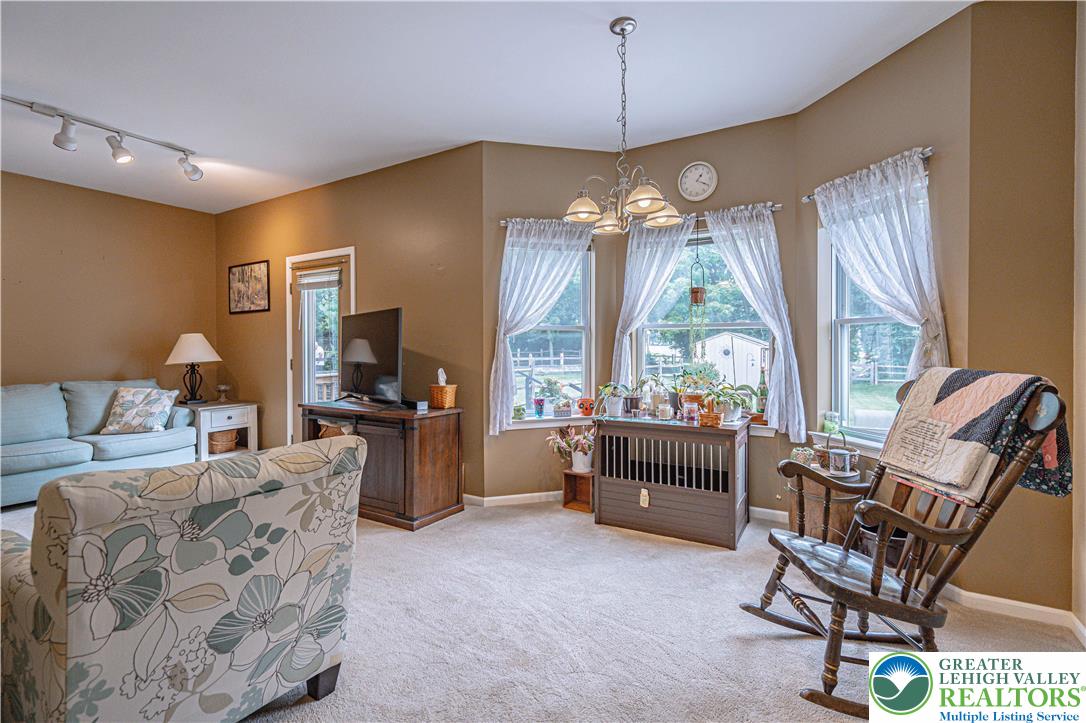 1276 Old Gate Road Northampton, PA 18067 - Photo 11 of 52 Gallery Image 11