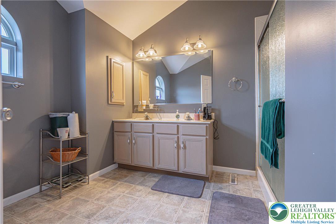 1276 Old Gate Road Northampton, PA 18067 - Photo 24 of 52 Gallery Image 24