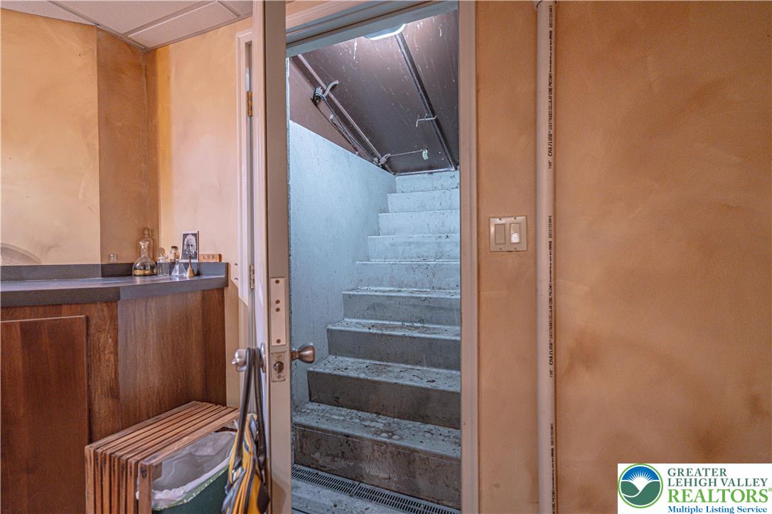 1276 Old Gate Road Northampton, PA 18067 - Photo 38 of 52 Gallery Image 38