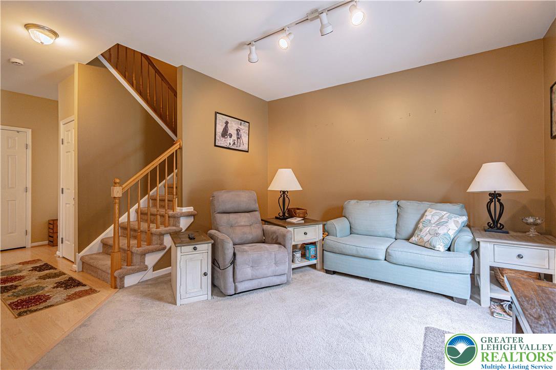 1276 Old Gate Road Northampton, PA 18067 - Photo 8 of 52 Gallery Image 8
