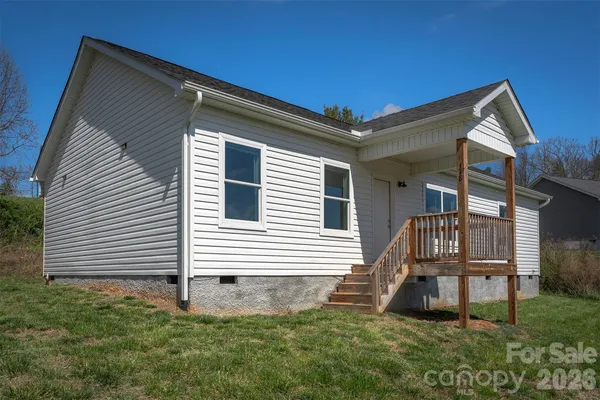 $375,000 | 138 Indian Paintbrush Lane, Alexander, NC 28701