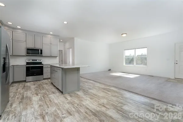 $375,000 | 138 Indian Paintbrush Lane, Alexander, NC 28701