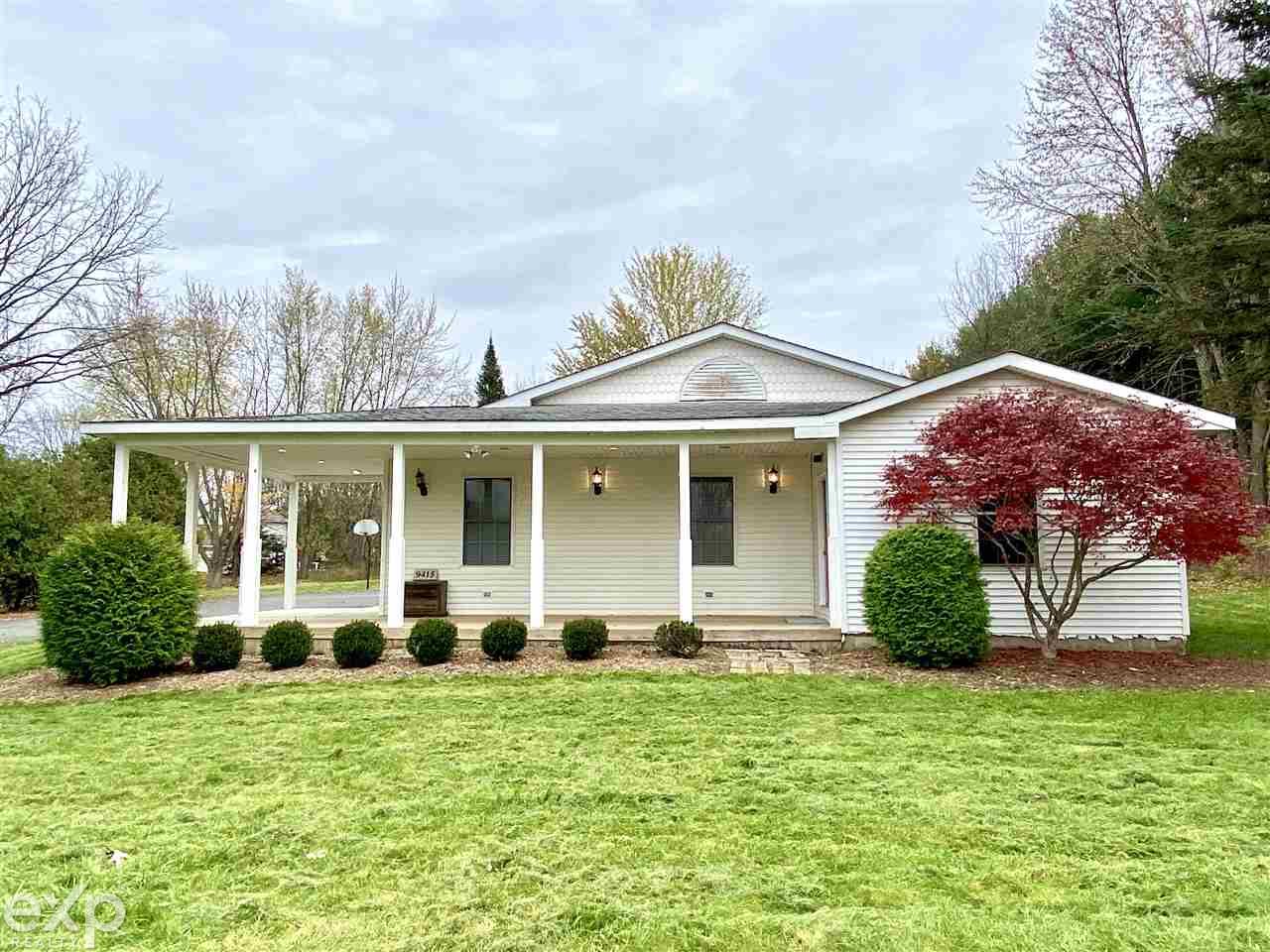 9415 Henderson Road Goodrich, MI 48438 - Photo 1 of 25 50060478.JPG