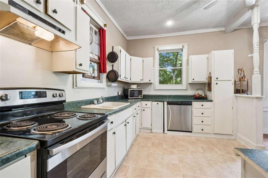329 Gilbert Road Jefferson, GA 30549 - Photo 22 of 59