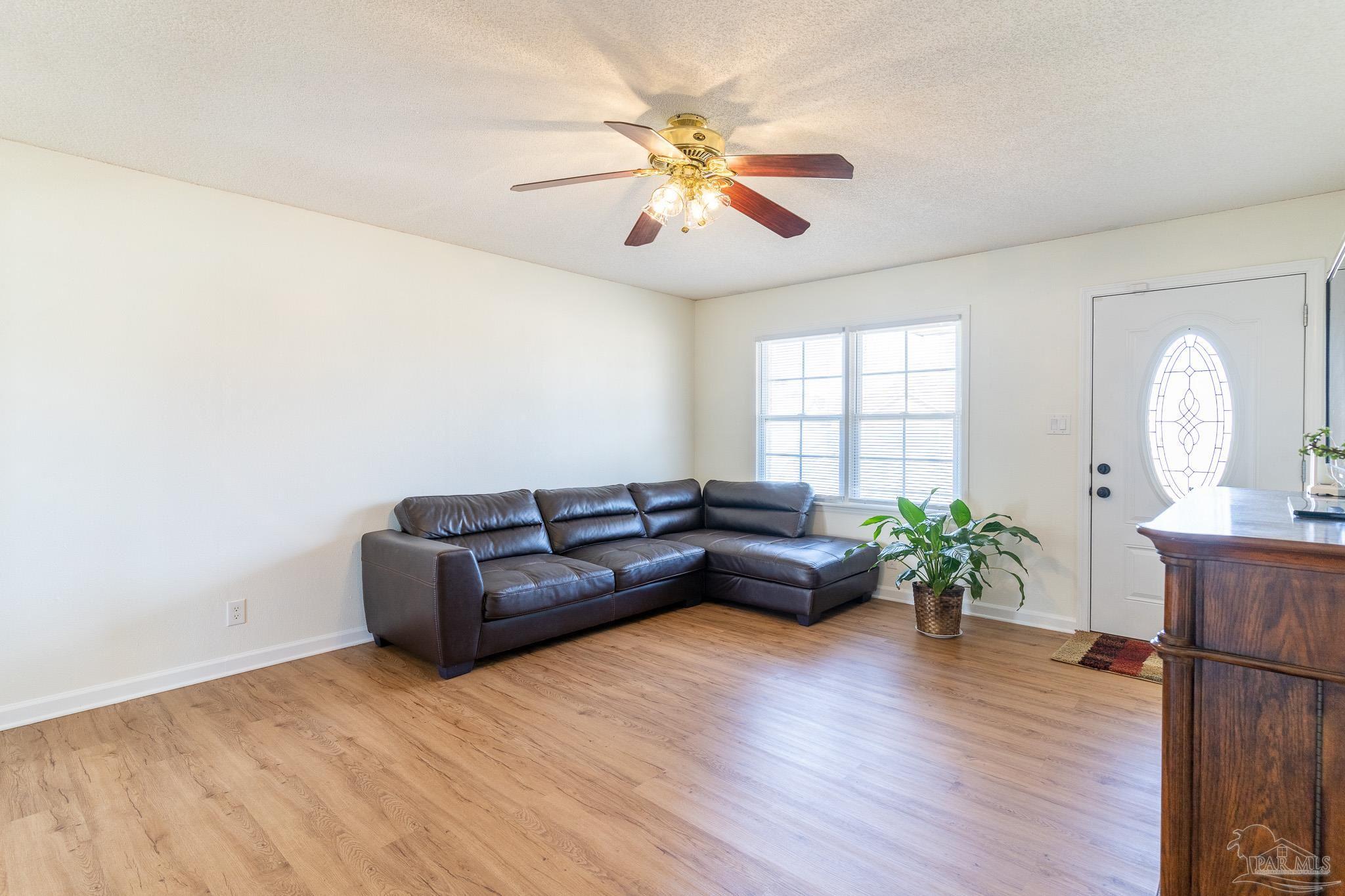 6511 Suwanee Road Pensacola, FL 32526 - Photo 5 of 43 Gallery Image 5