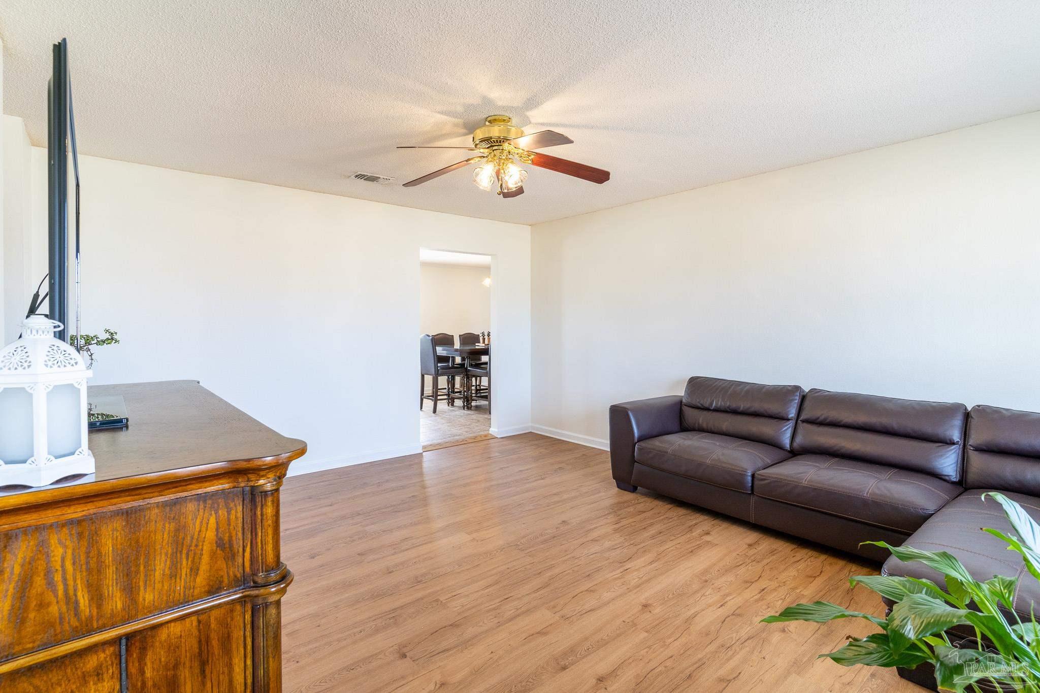 6511 Suwanee Road Pensacola, FL 32526 - Photo 6 of 43 Gallery Image 6