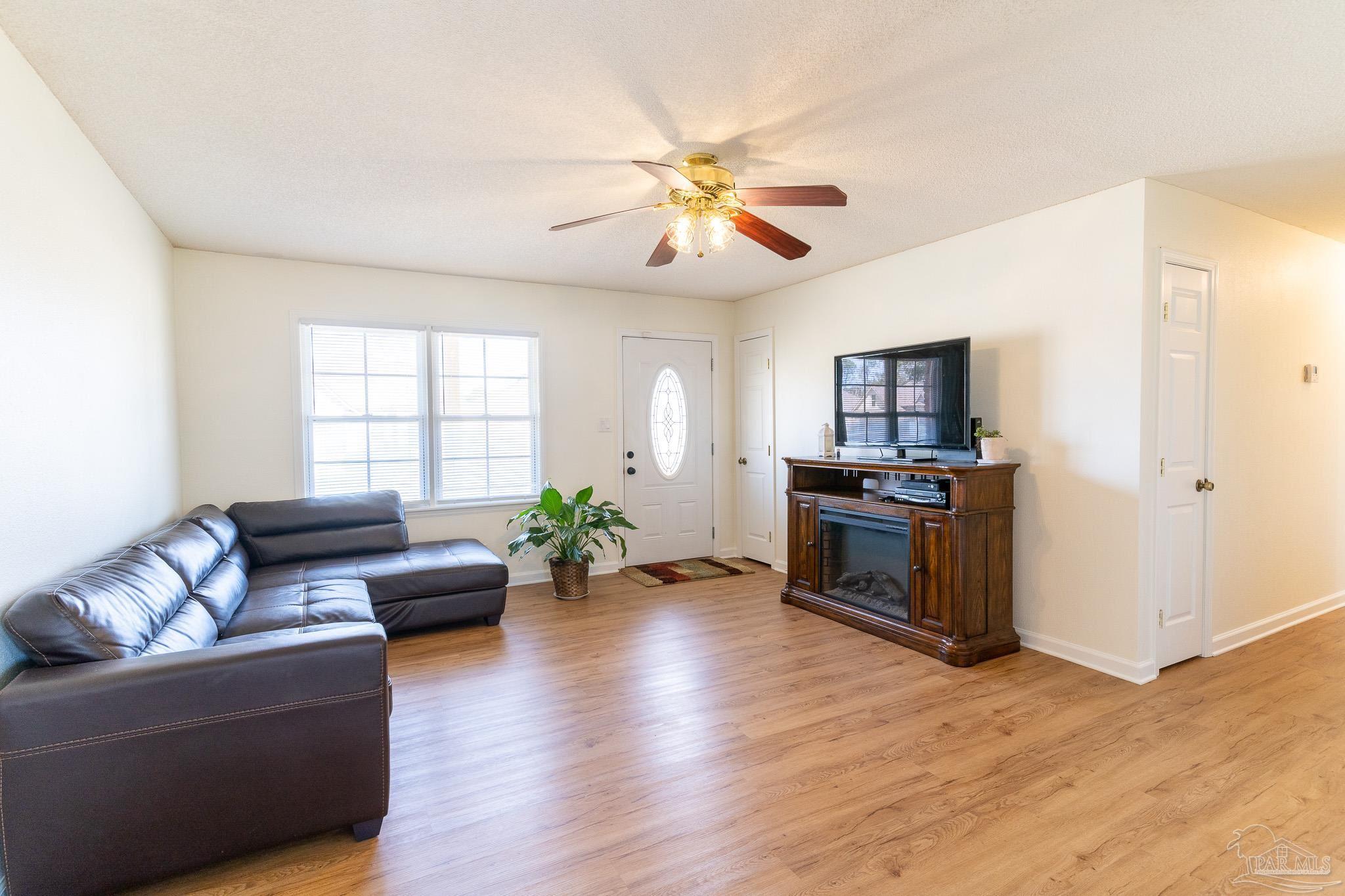 6511 Suwanee Road Pensacola, FL 32526 - Photo 7 of 43 Gallery Image 7