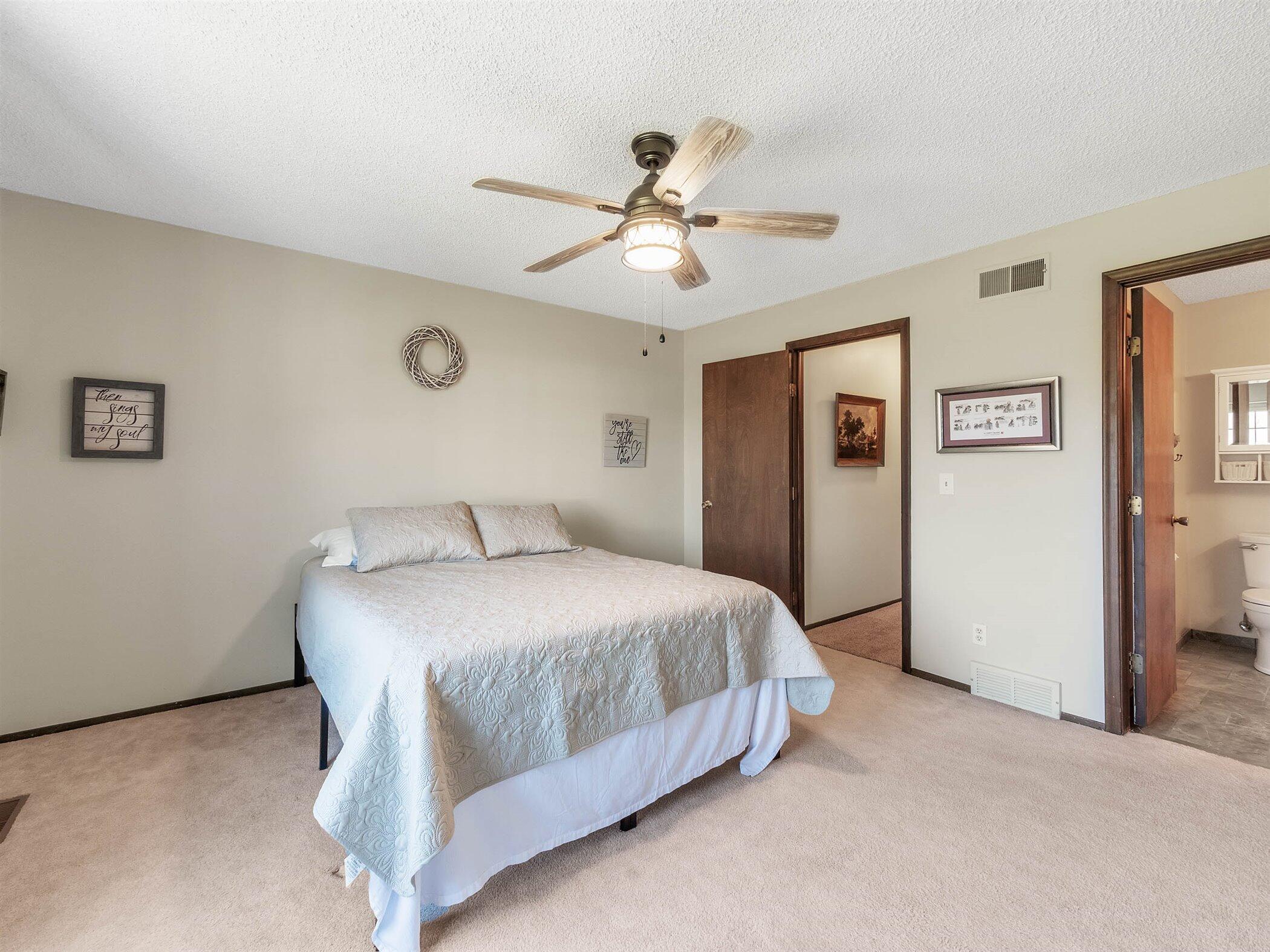 125 Cuttle Road, Unit E36 Marysville, MI 48040 - Photo 26 of 40 26-125 Cuttle Rd, E36-WindowStill-Real-E