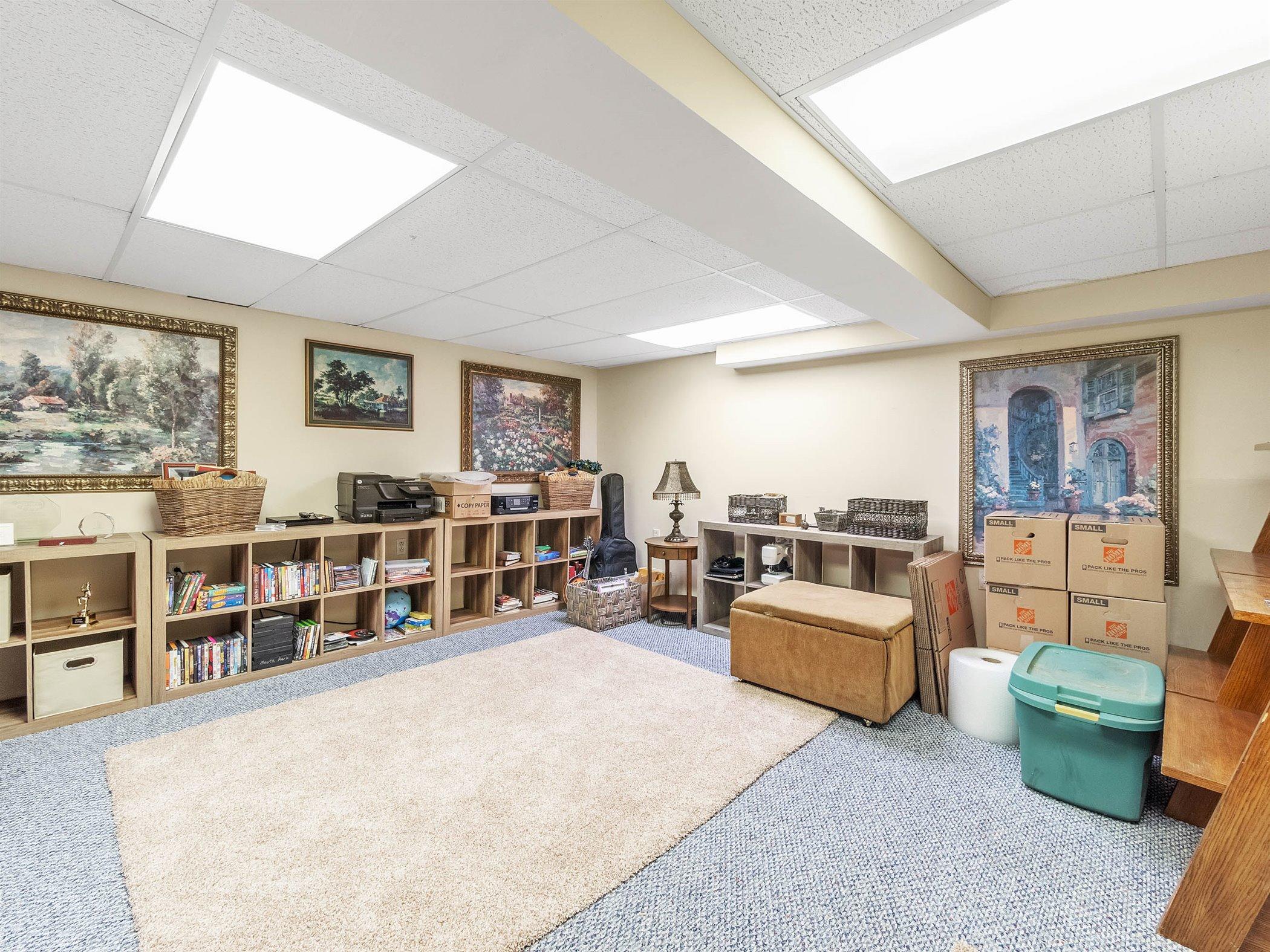 125 Cuttle Road, Unit E36 Marysville, MI 48040 - Photo 30 of 40 30-125 Cuttle Rd, E36-WindowStill-Real-E
