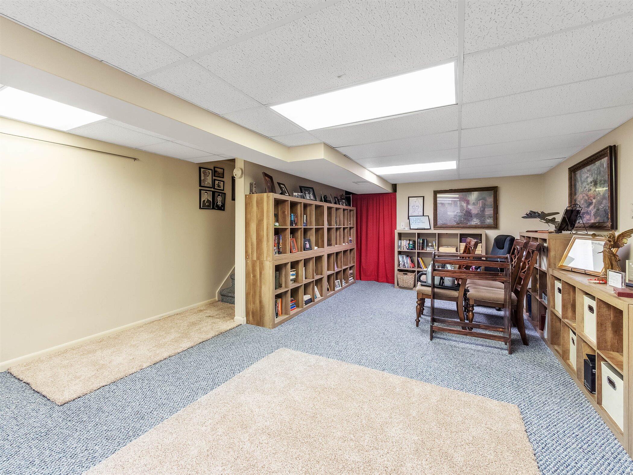 125 Cuttle Road, Unit E36 Marysville, MI 48040 - Photo 31 of 40 31-125 Cuttle Rd, E36-WindowStill-Real-E