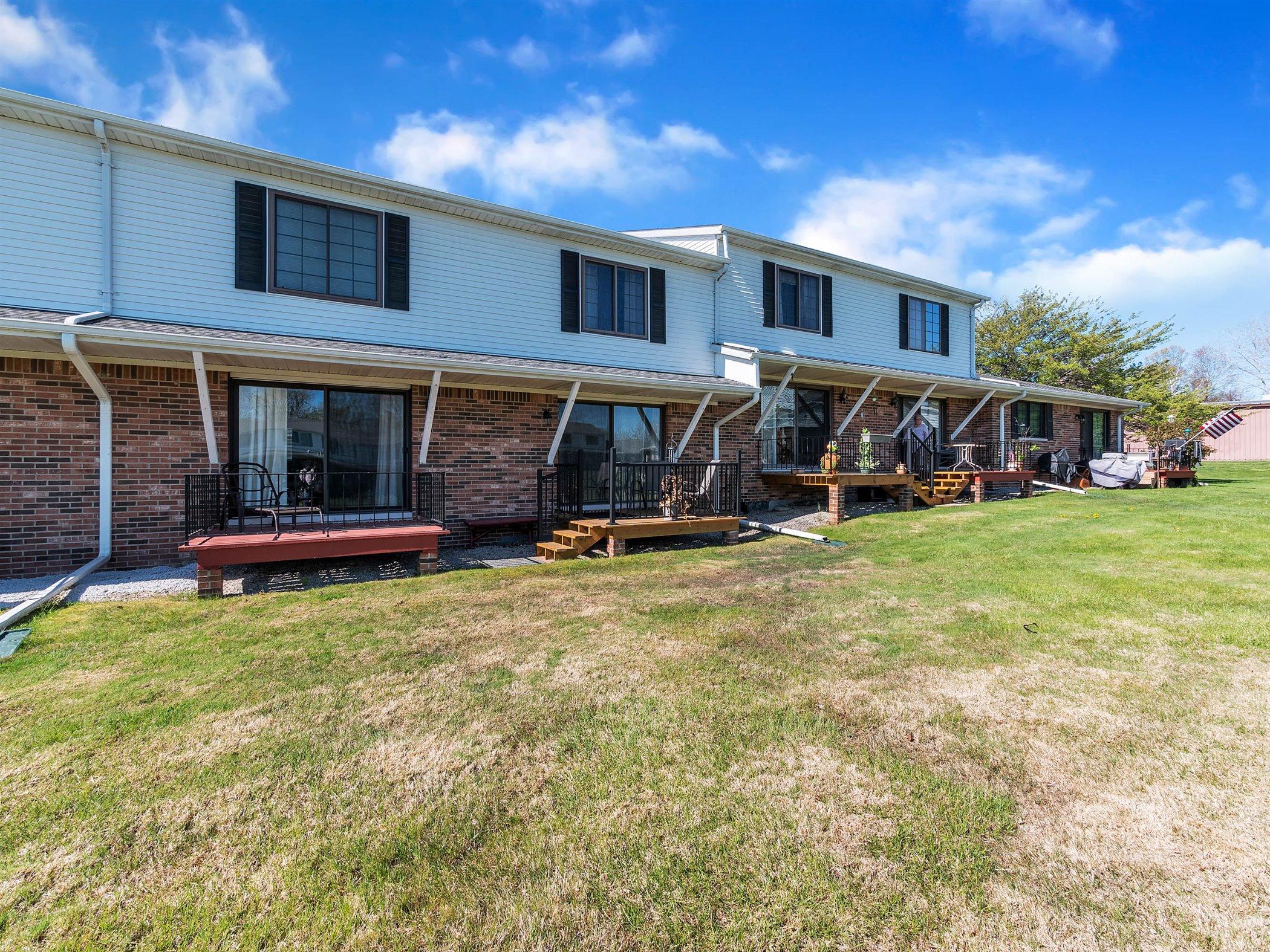 125 Cuttle Road, Unit E36 Marysville, MI 48040 - Photo 38 of 40 38-125 Cuttle Rd, E36-WindowStill-Real-E