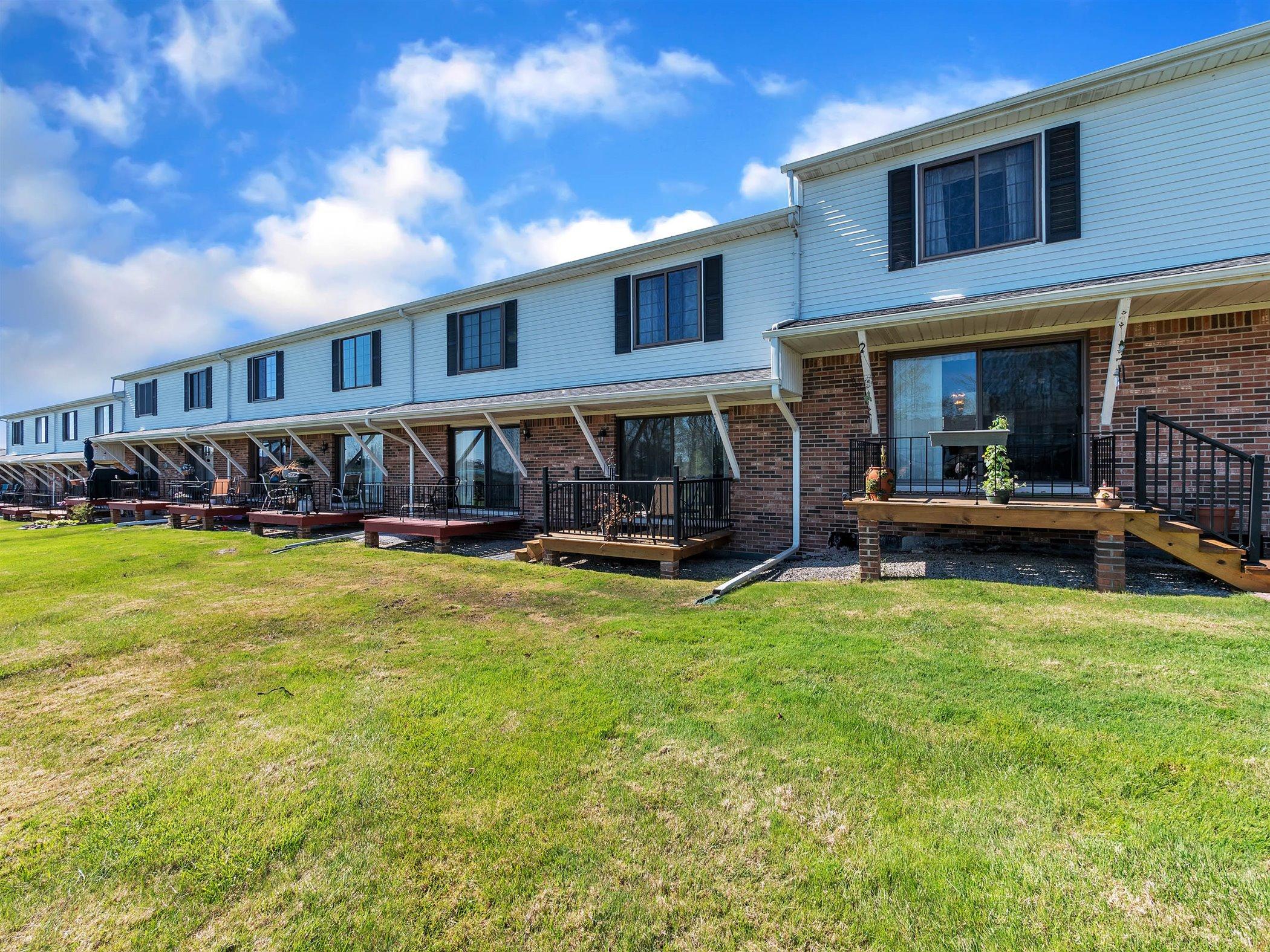 125 Cuttle Road, Unit E36 Marysville, MI 48040 - Photo 40 of 40 40-125 Cuttle Rd, E36-WindowStill-Real-E
