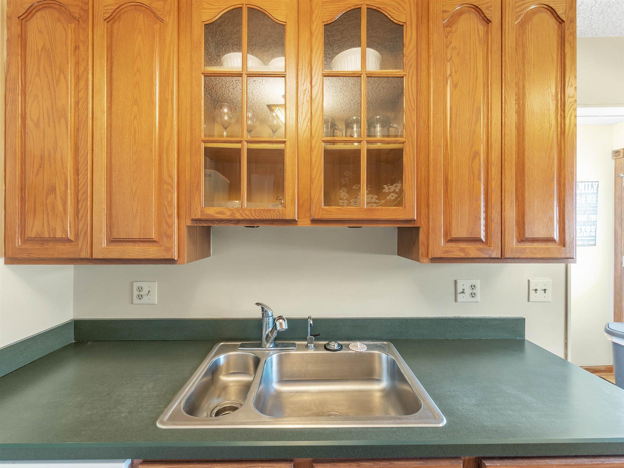 125 Cuttle Road, Unit E36 Marysville, MI 48040 - Photo 10 of 40 10-125 Cuttle Rd, E36-WindowStill-Real-E