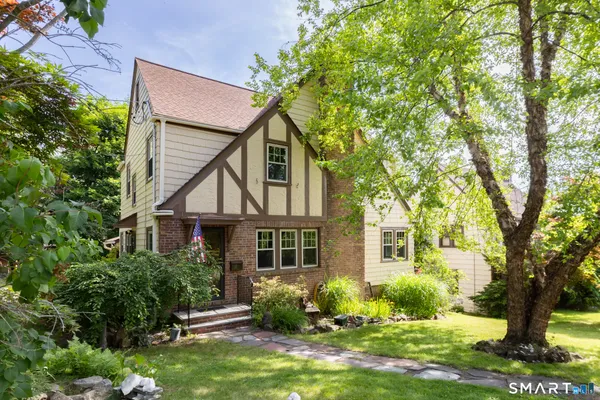 $549,900 | 127 Roger Road, New Haven, CT 06515